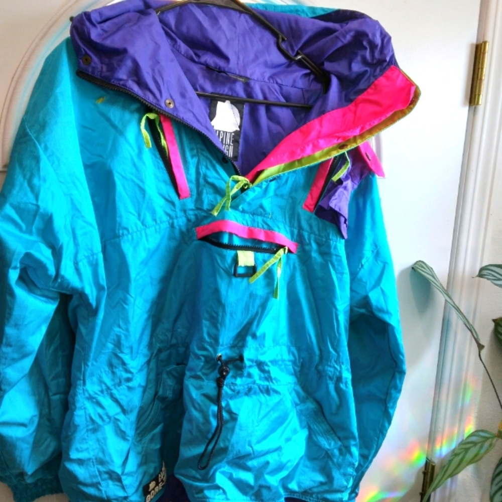 Alpine Design windbreaker damaged size S